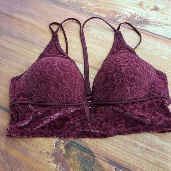 PINK VS Brand Ruby Red Velvet Bralette Large NIB - Picture 5 of 8